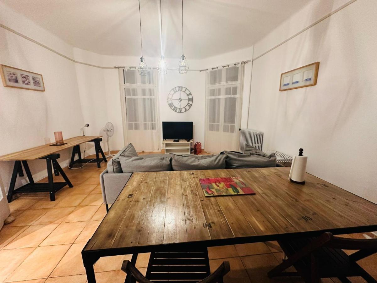 Appartement Lumineux Et Spacieux 2 Chambres Avec Parking Gratuit Dans La Rue Perpignan Exterior foto